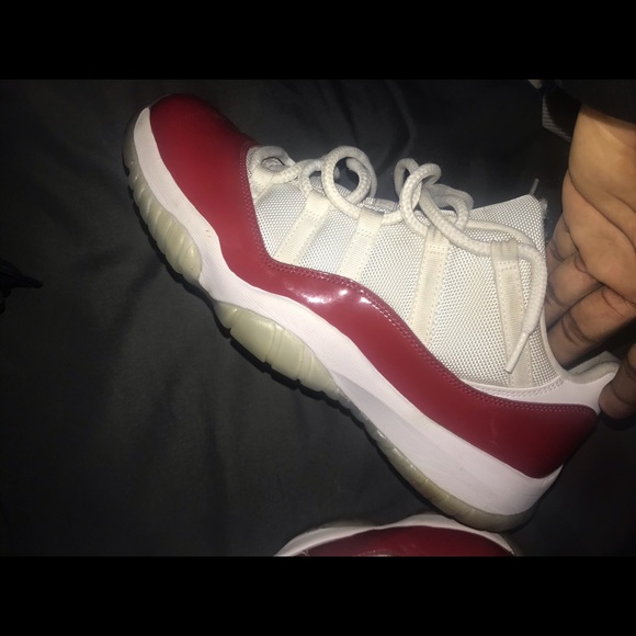 jordan 11 cherrys - Picture 3 of 8